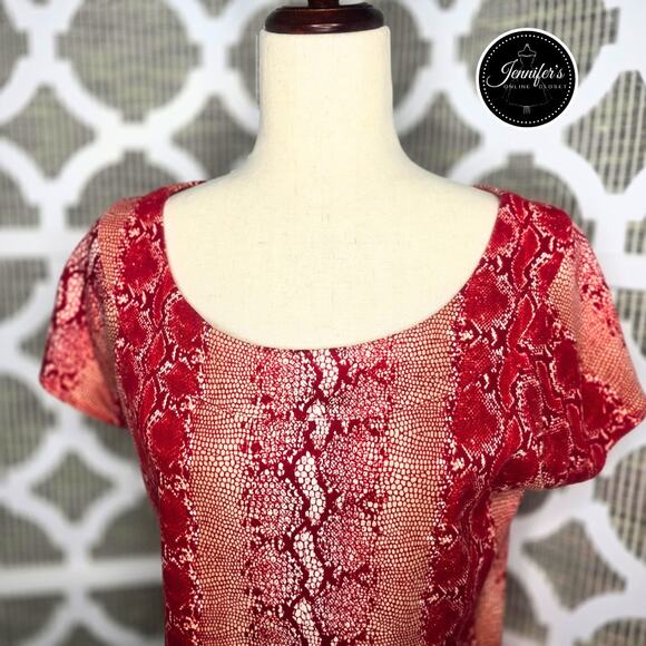 Rafaella Red Snakeskin Print Short Sleeve Knit Top Size Large - Picture 3 of 9